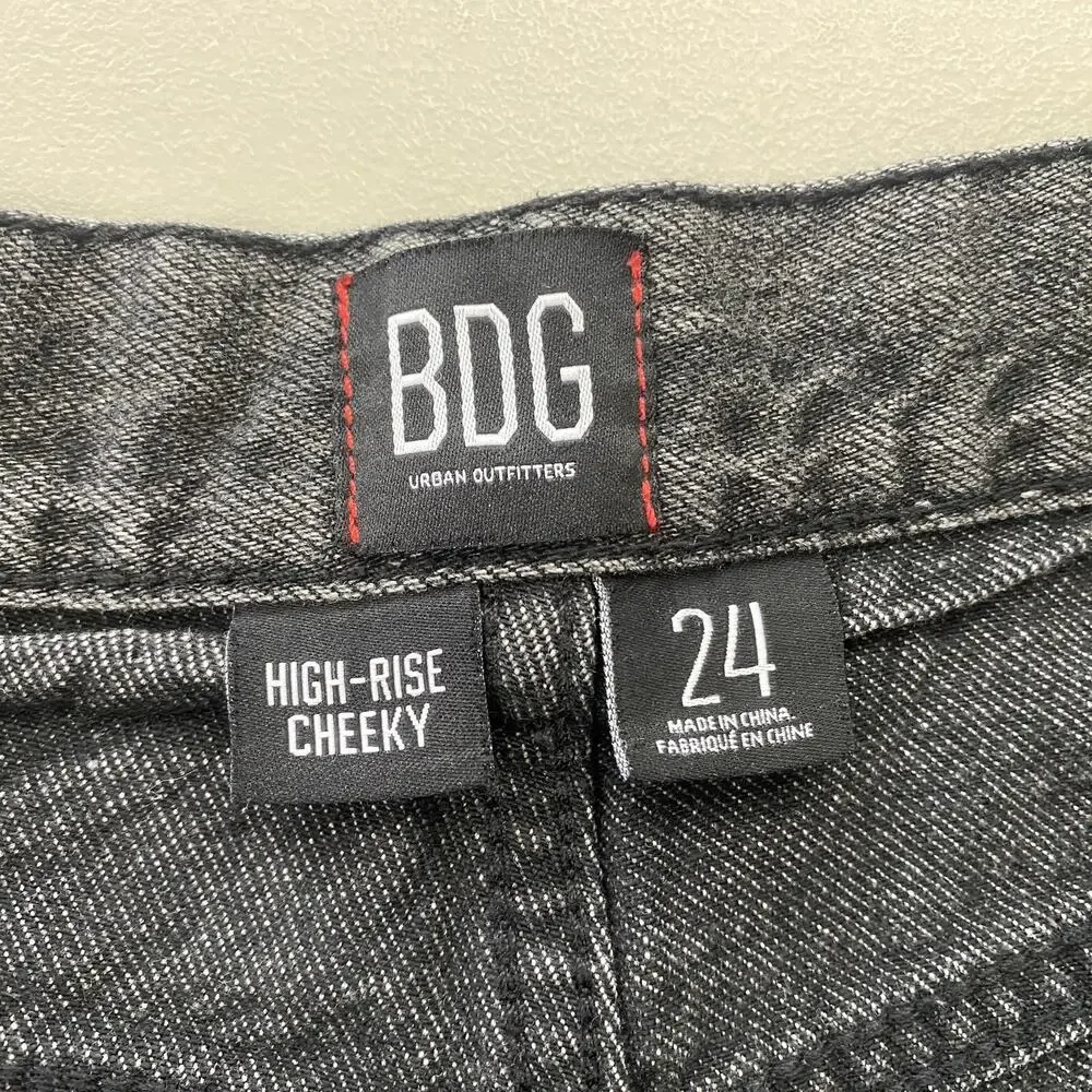 BDG High‎ Rise Cheeky Jean Shorts Womens 24 Gray Black Wash Frayed Cutoff 24x2.5